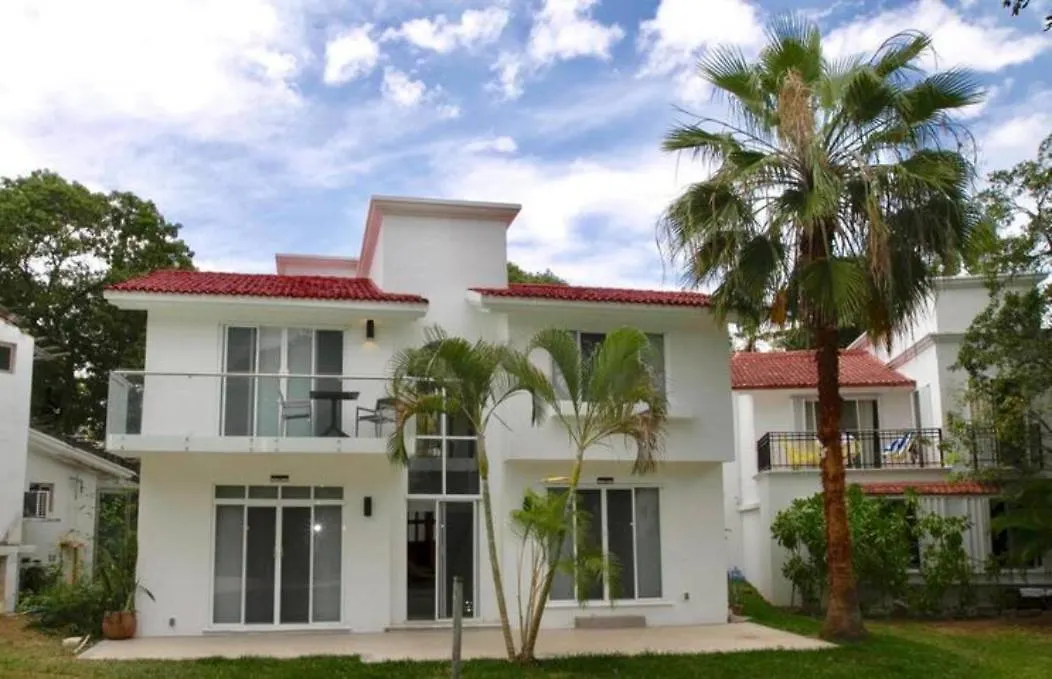 Playacar Beach House 10 Pax! The Best Location In Playa! By Bookhap Playa del Carmen 0*,
